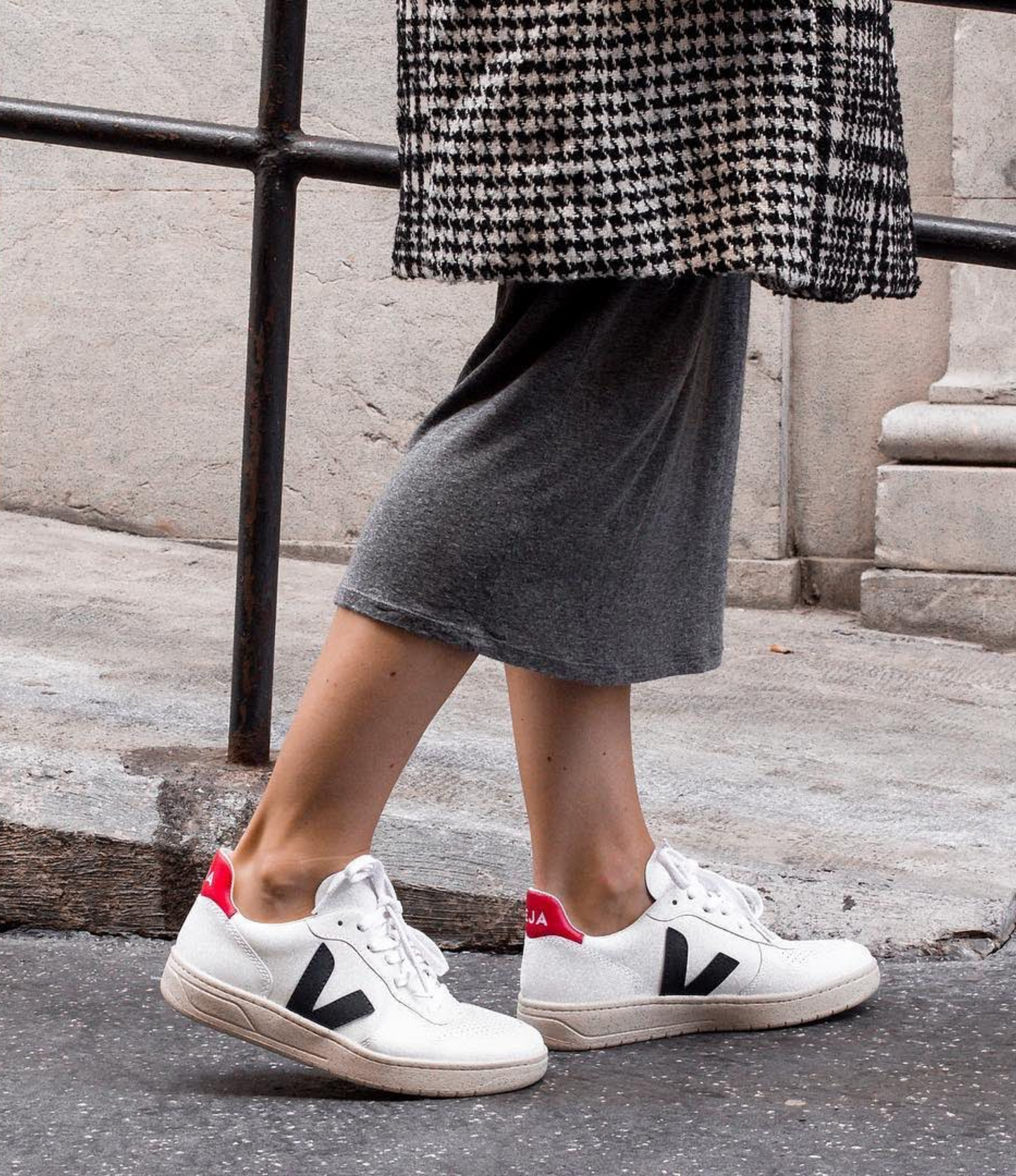 Tenis Veja V10 Blanco Rojo