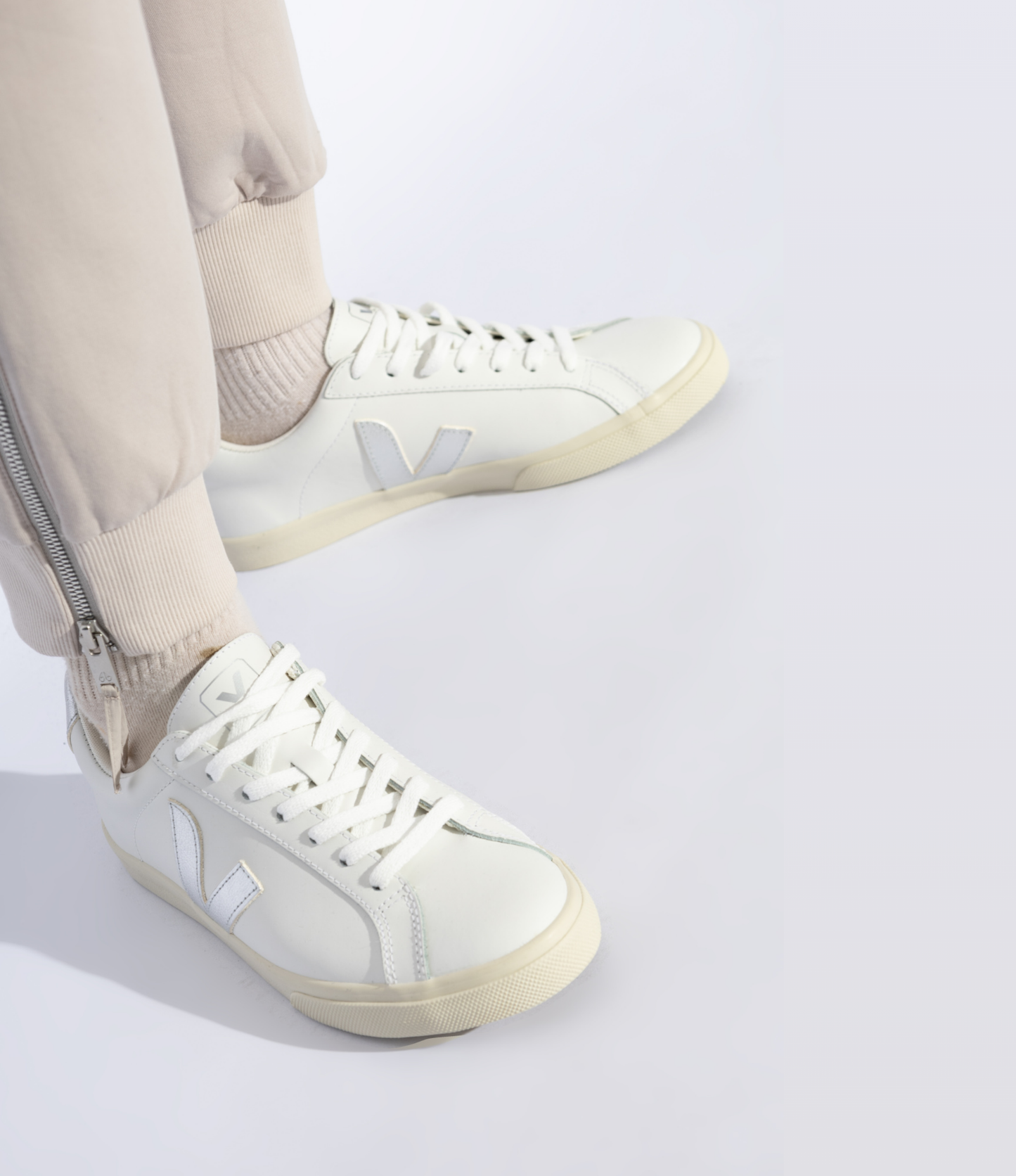 Tenis Veja Esplar Plateado Blanco