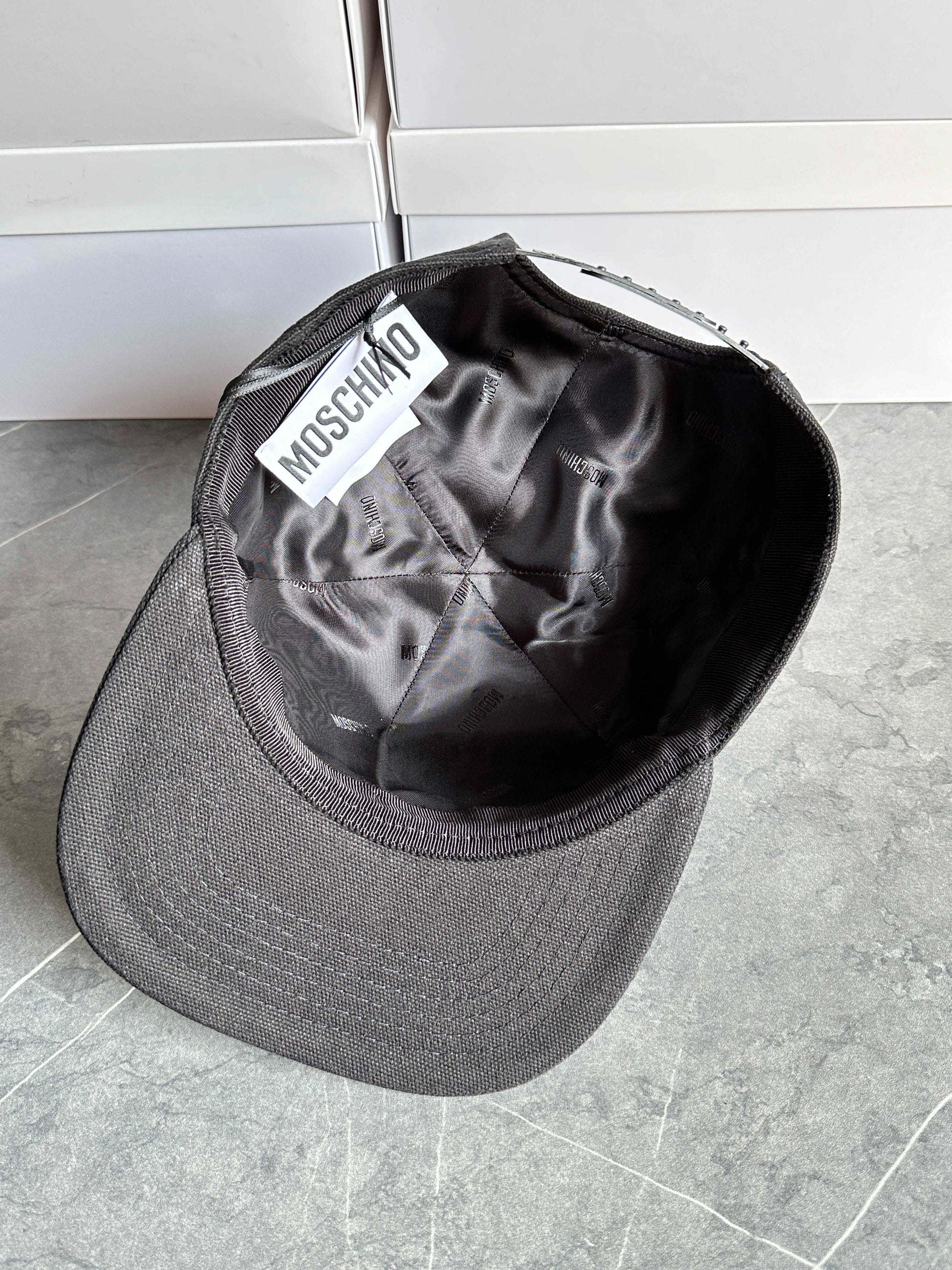 Gorra Moschino Milano Logo Negro