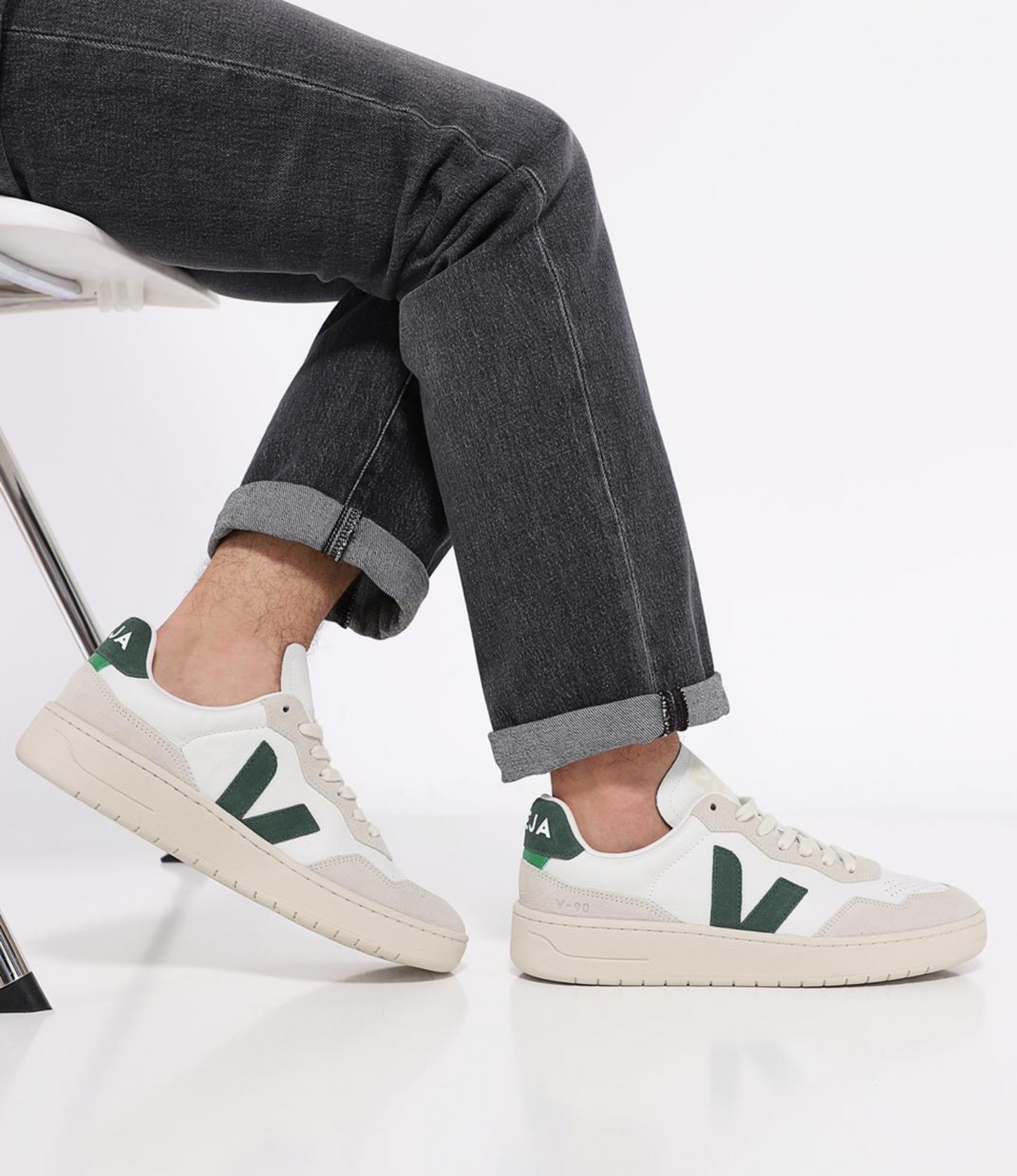 Sneakers Veja V90 Unisex Verde Blanco