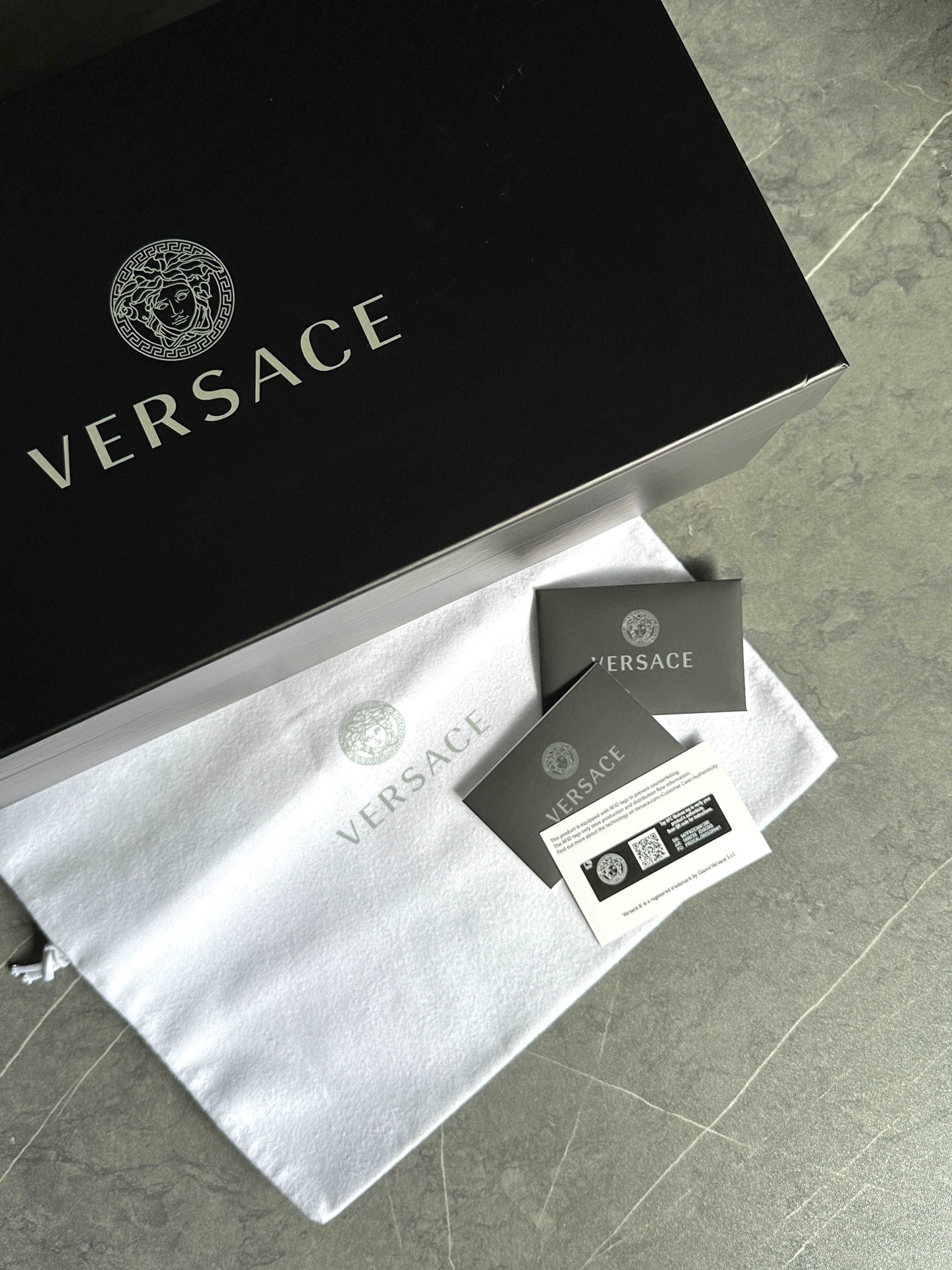 Sandalias Versace Palazzo Negras