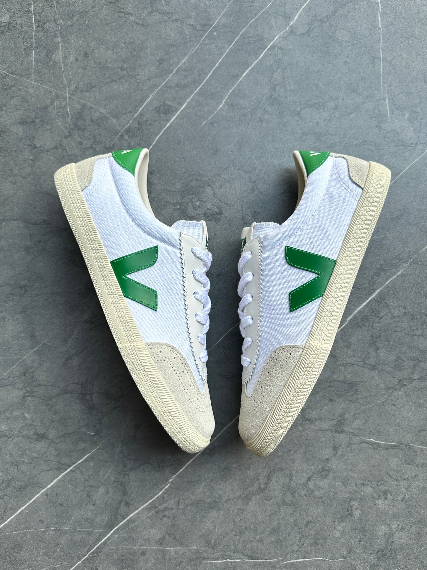 Tenis Veja Volley Blancos Verde