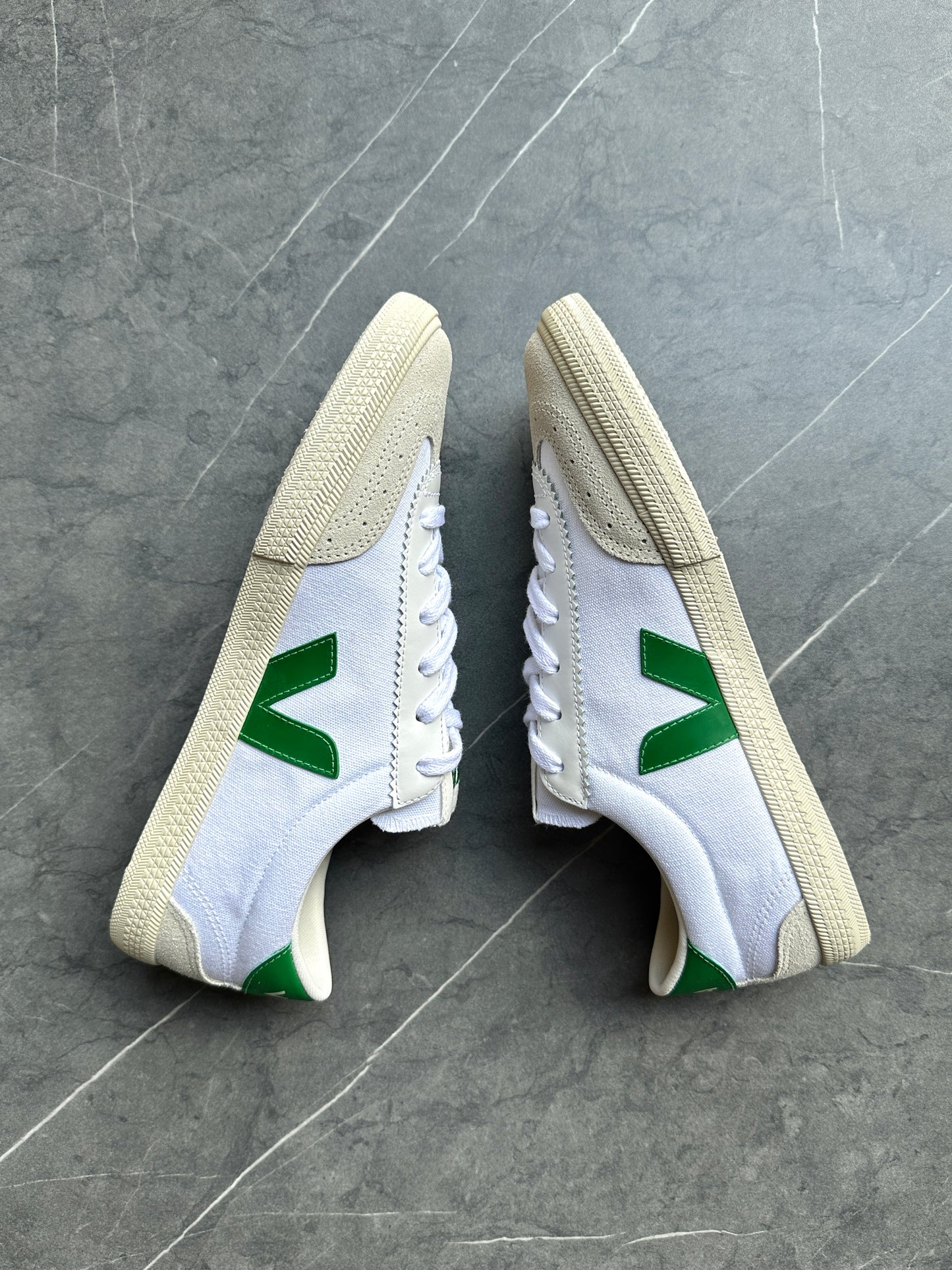 Tenis Veja Volley Blancos Verde