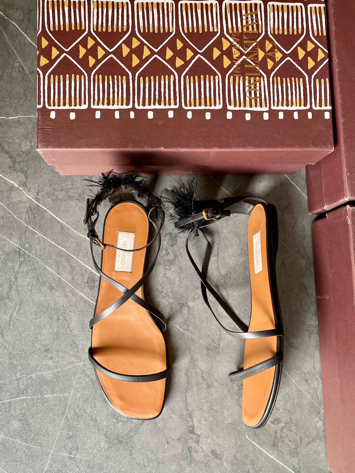 Sandalias Valentino Garavani Nativ Plumas