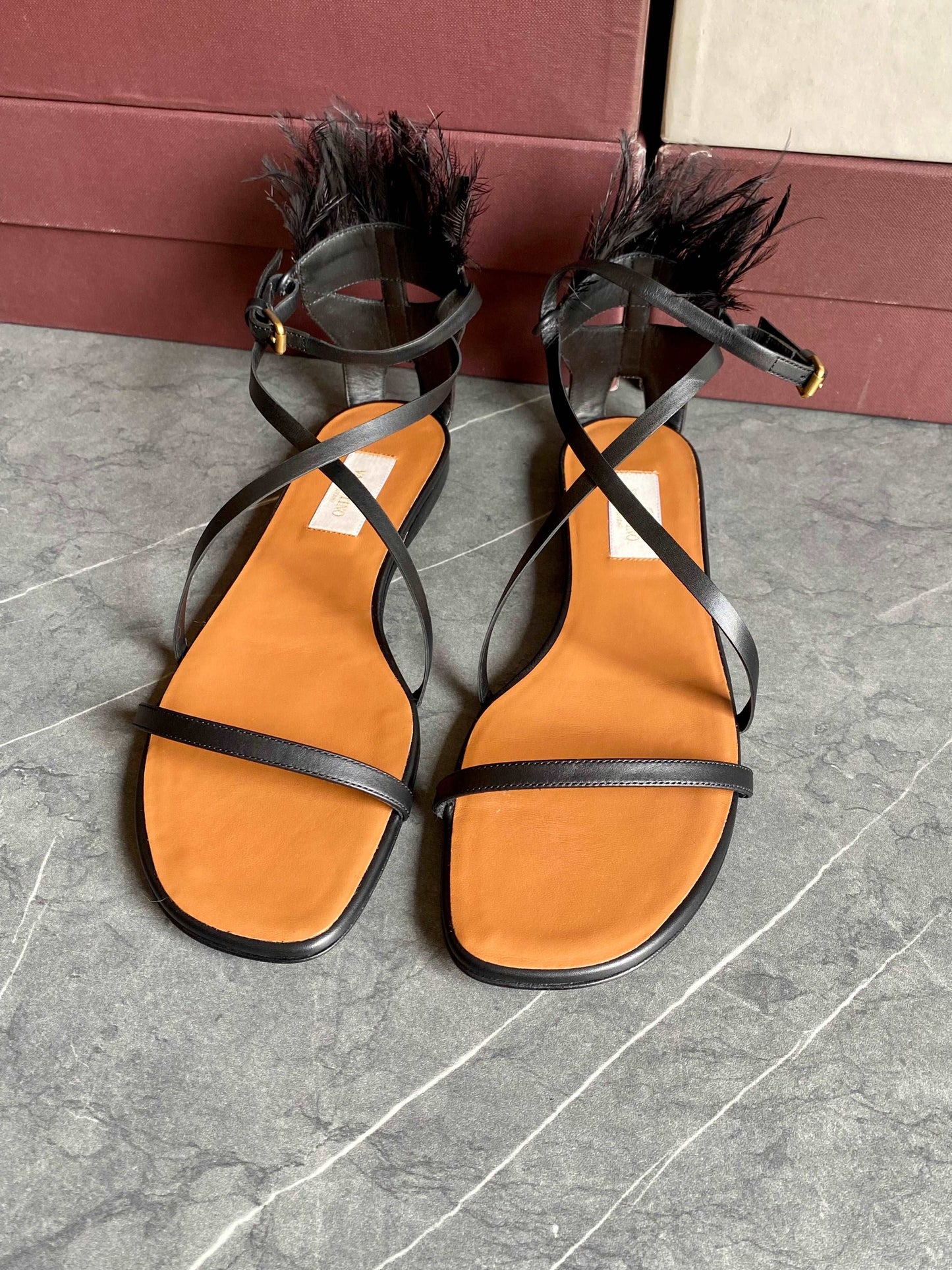 Sandalias Valentino Garavani Nativ Plumas