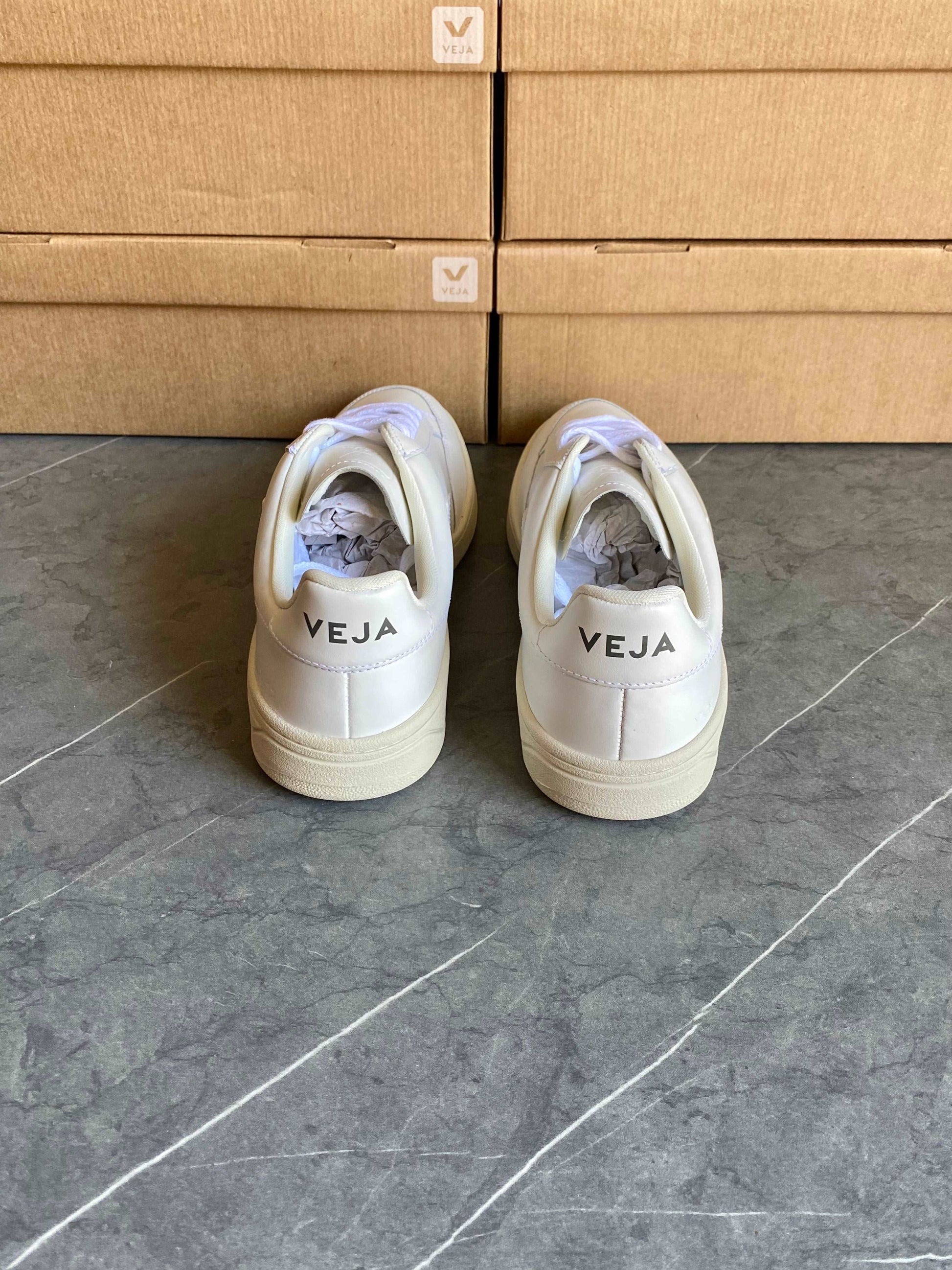 Sneakers Veja V12 Blancos